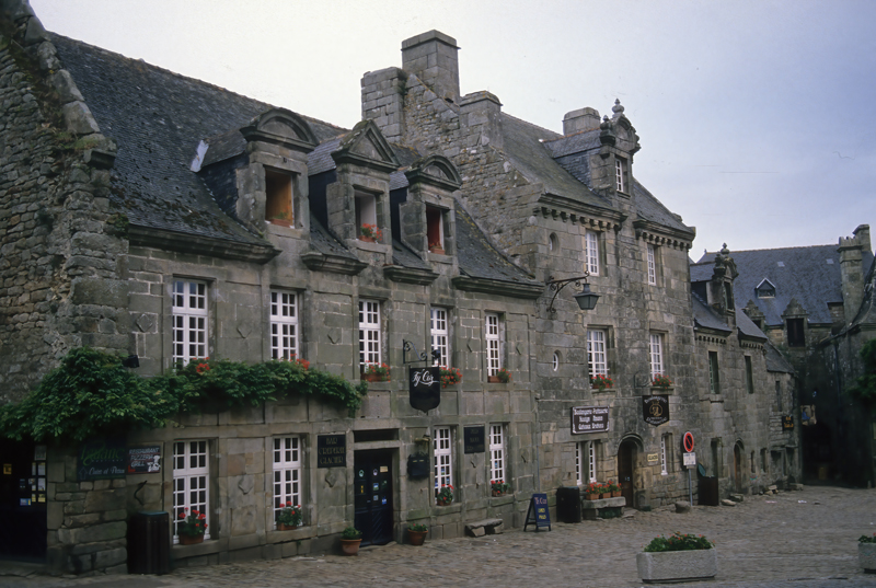 France_90_018